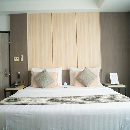 Kyriad Hotel Muraya Aceh Banda Aceh Exteriör bild