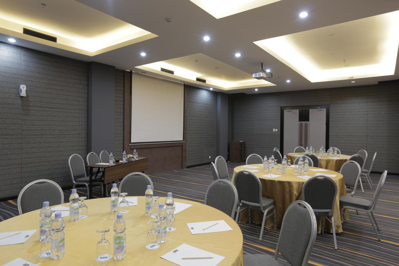 Kyriad Hotel Muraya Aceh Banda Aceh Exteriör bild