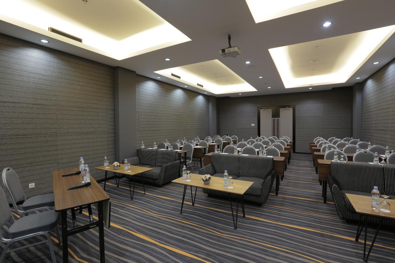 Kyriad Hotel Muraya Aceh Banda Aceh Exteriör bild
